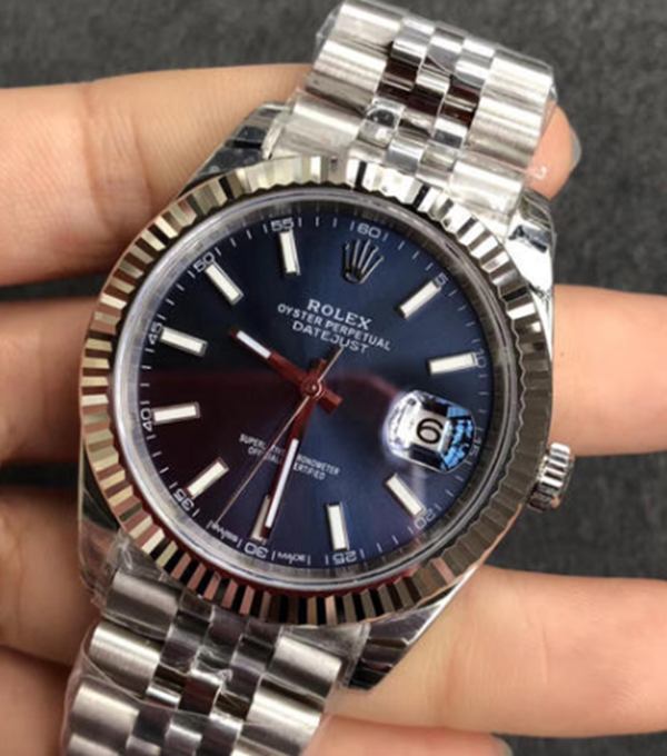 劳力士手表进水维修费用多少钱啊